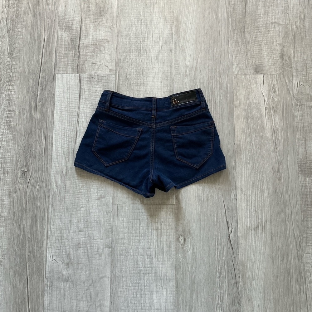 Women’s Dollhouse Shorts - Picture 2 of 5